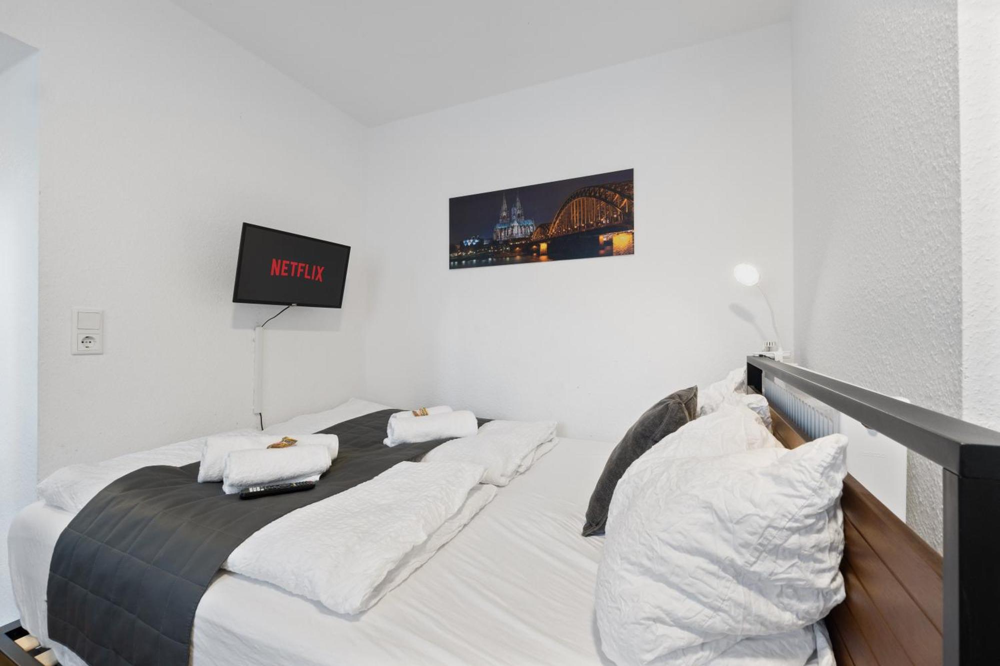 Modernes Apartement Am Rhein In Ruhiger Lage Кельн Екстер'єр фото