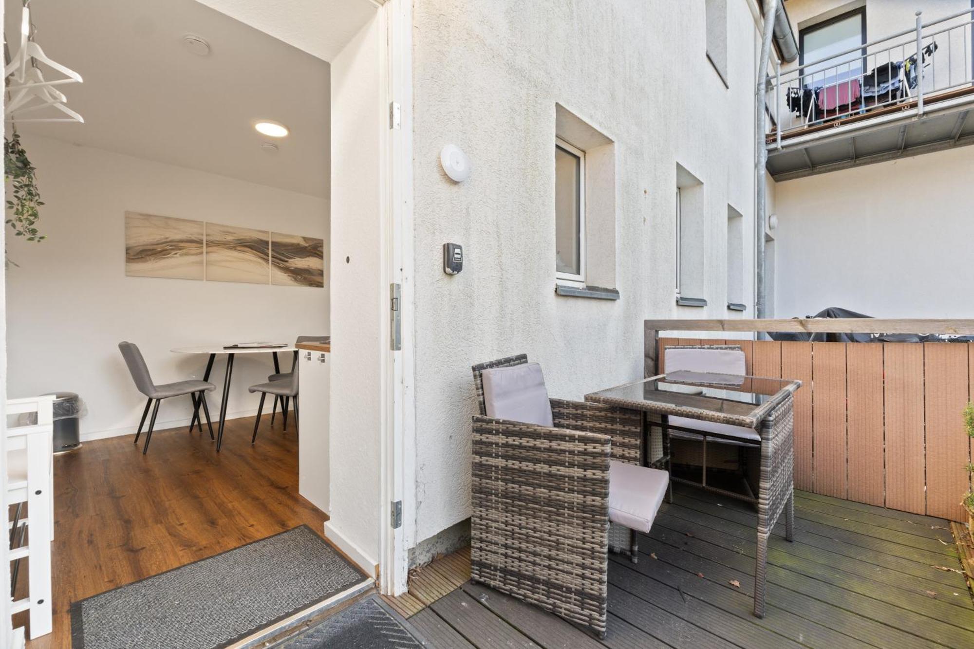 Modernes Apartement Am Rhein In Ruhiger Lage Кельн Екстер'єр фото